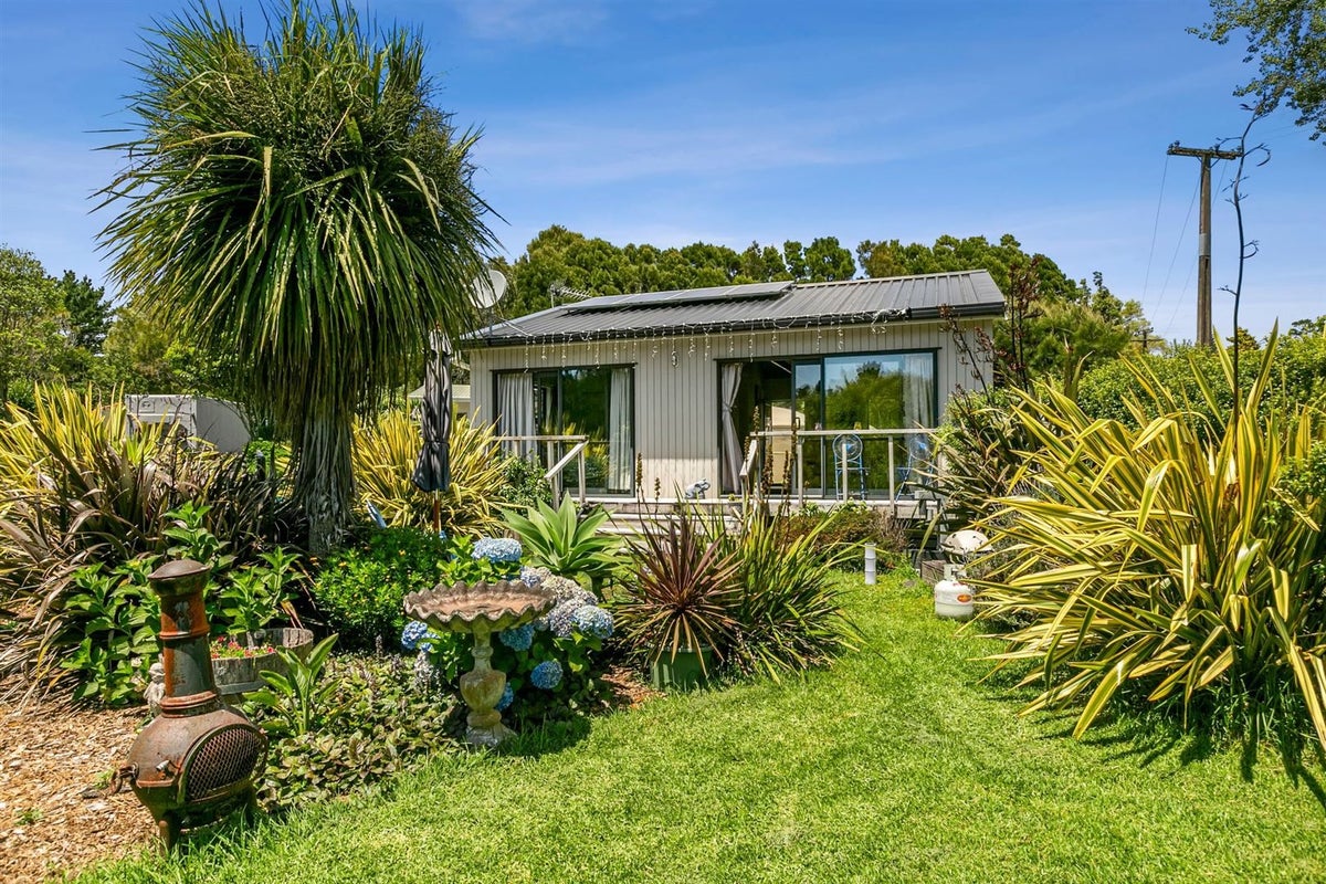 590 Frankley Road, Hurworth, New Plymouth - Carousel 1