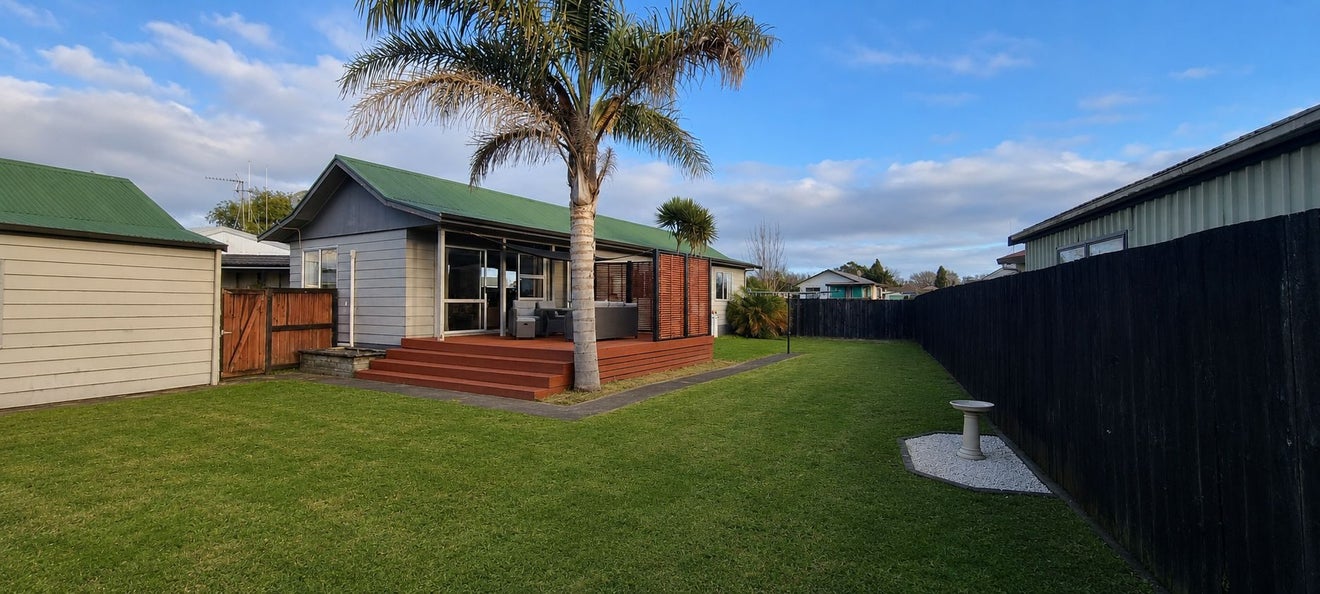 10 Karen Crescent, Dinsdale, Hamilton - Carousel 1