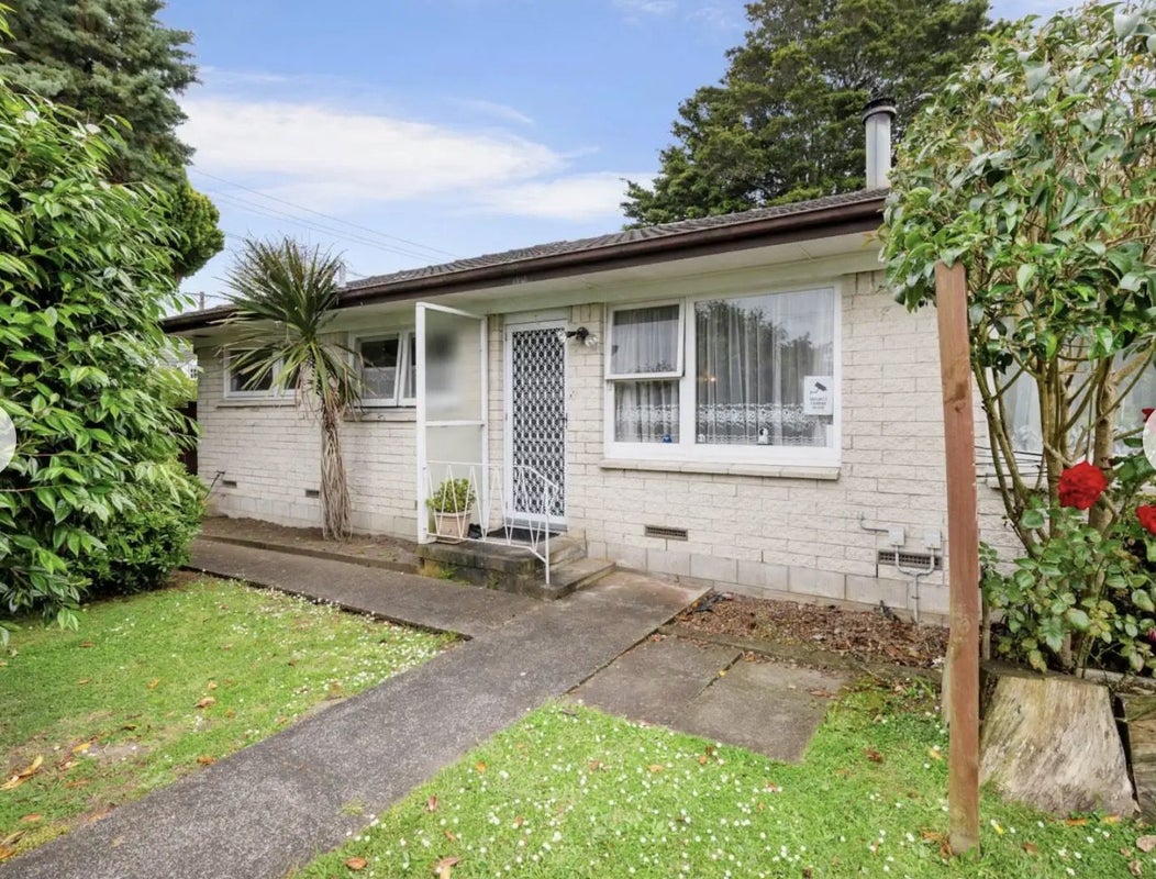 2/2 Arthur Road, Hillpark, Auckland - Carousel 1