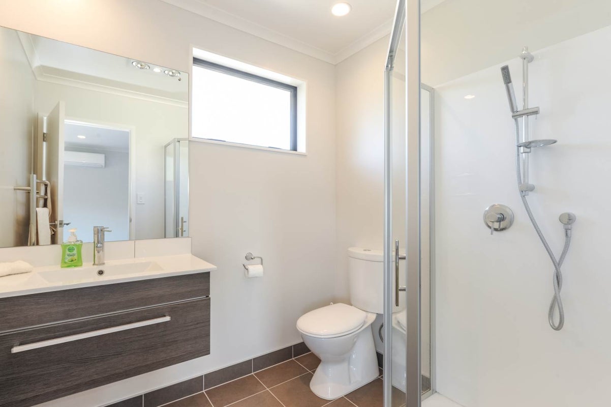 10D Tipene Place, Meadowbank, Auckland - Carousel 27