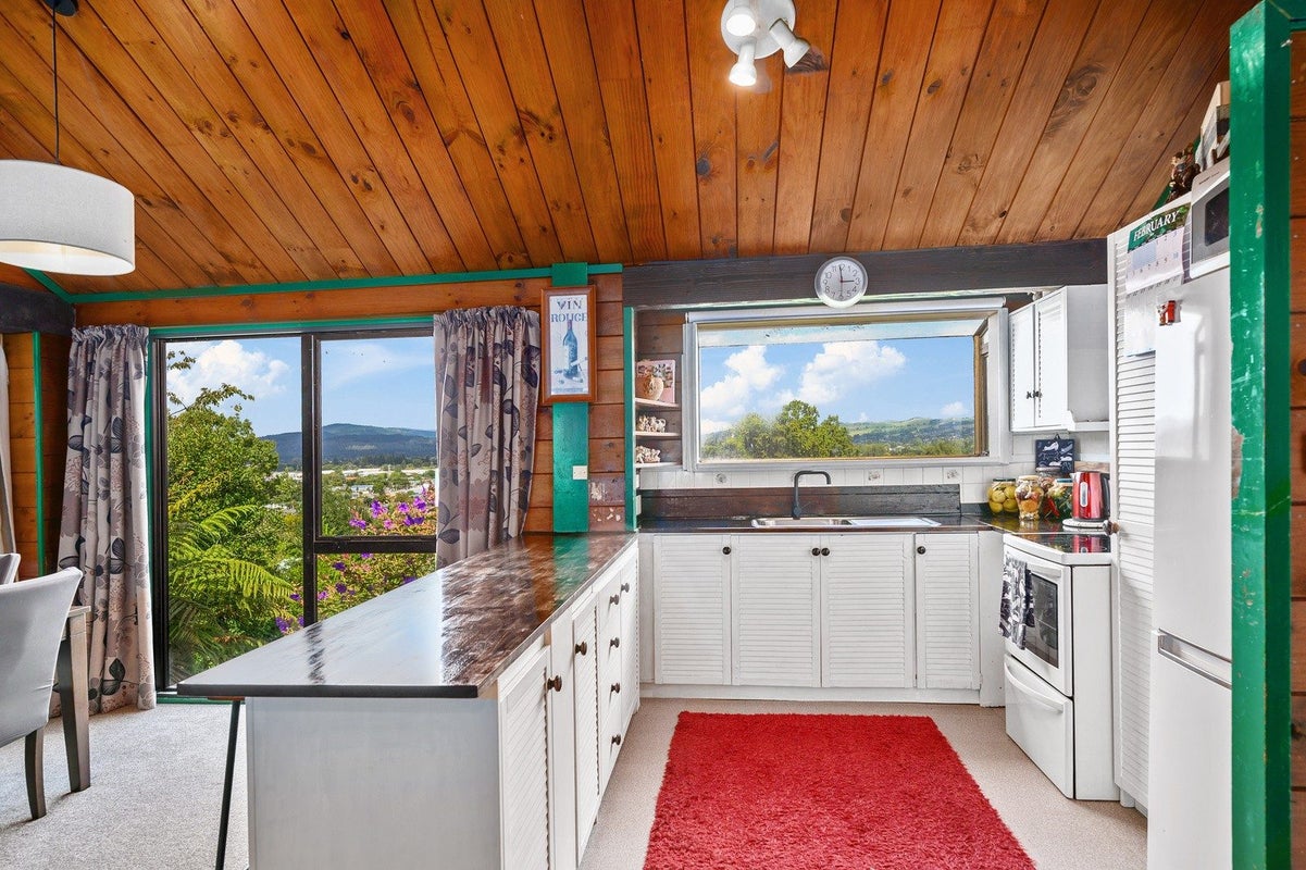 69 Gordon Road, Western Heights, Rotorua - Carousel 1