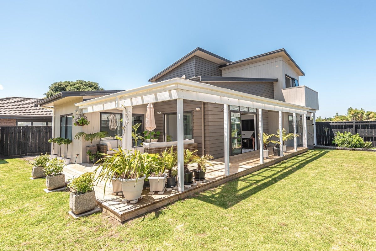 13 Kamahi Street, Castlecliff, Whanganui - Carousel 1