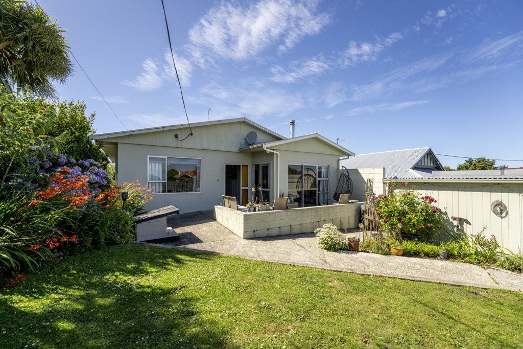33 Till Street, South Hill, Oamaru - Carousel 1