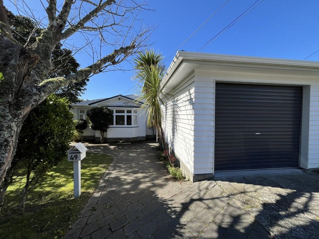 49 Ganges Road, Khandallah, Wellington - Carousel 12