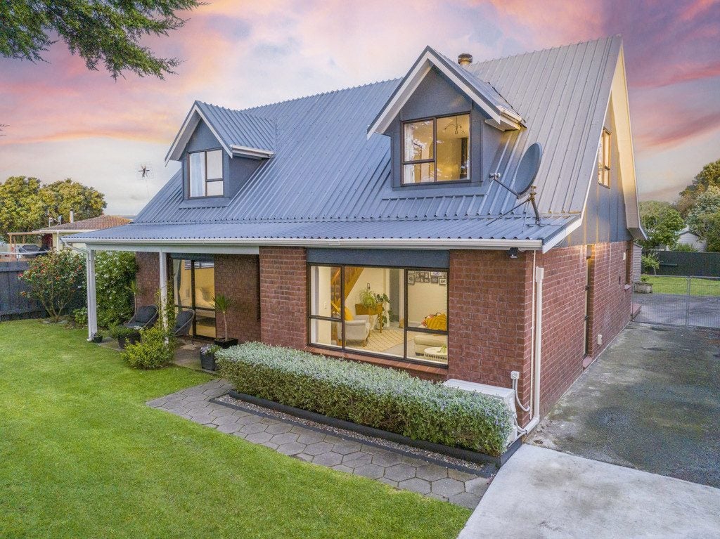 9A Watson Drive, Paraparaumu Beach, Paraparaumu - Carousel 1