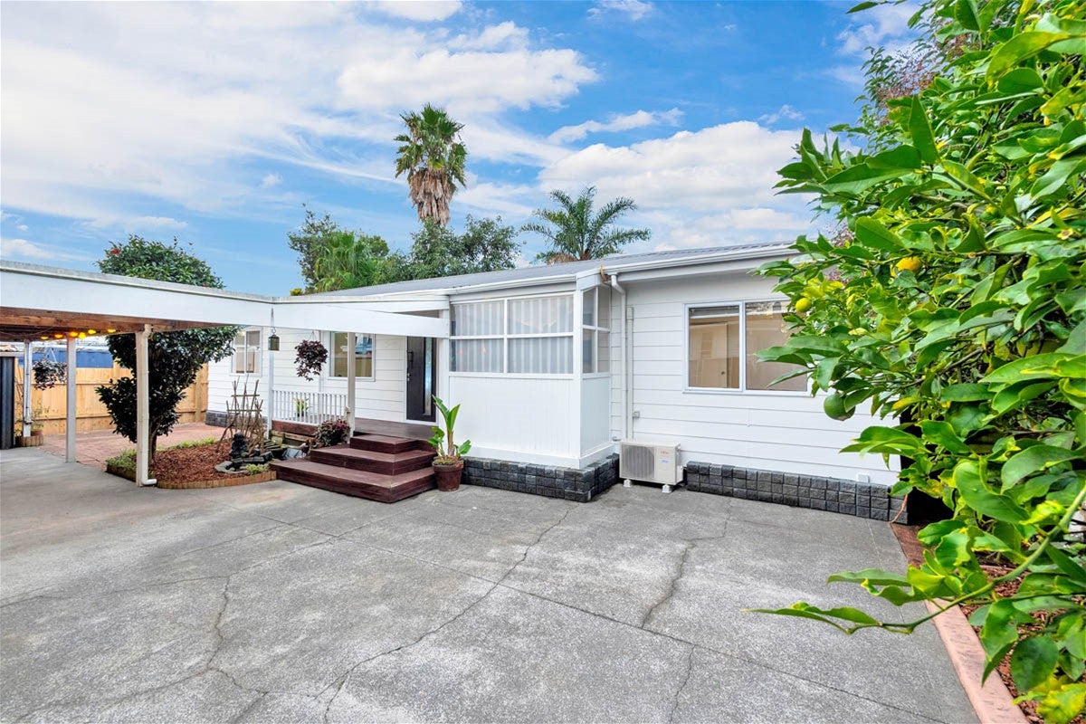 1/72 Neil Avenue, Te Atatu Peninsula, Auckland - Carousel 2