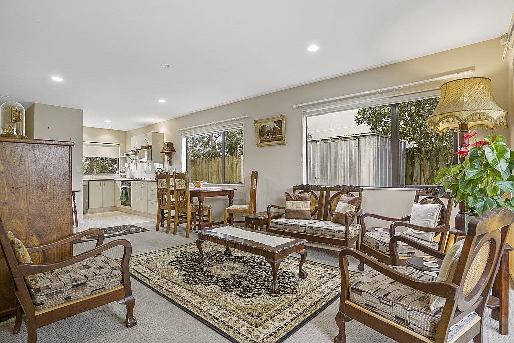18 Puma Drive, Golflands, Auckland - Carousel 1