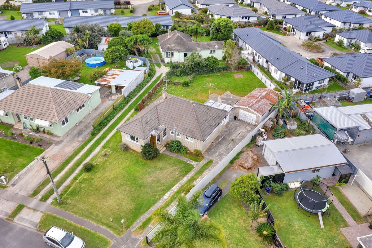 3 Churchill Crescent, Te Hapara, Gisborne - Carousel 21