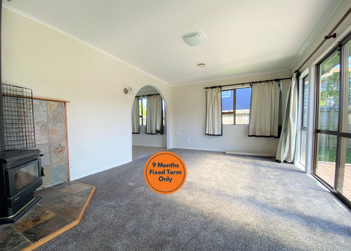 39 Oreil Avenue, West Harbour, Auckland - Carousel 1