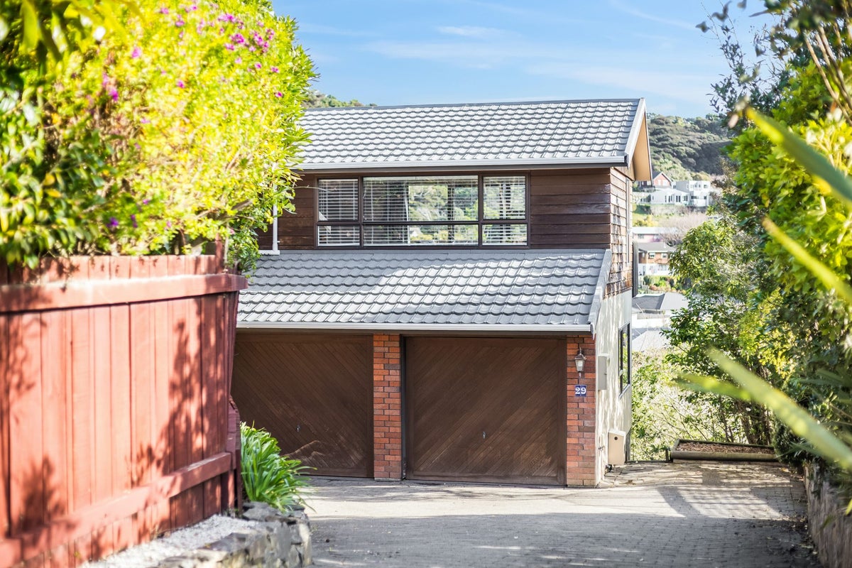 29 Observatory Close, Whitby, Porirua - Carousel 24