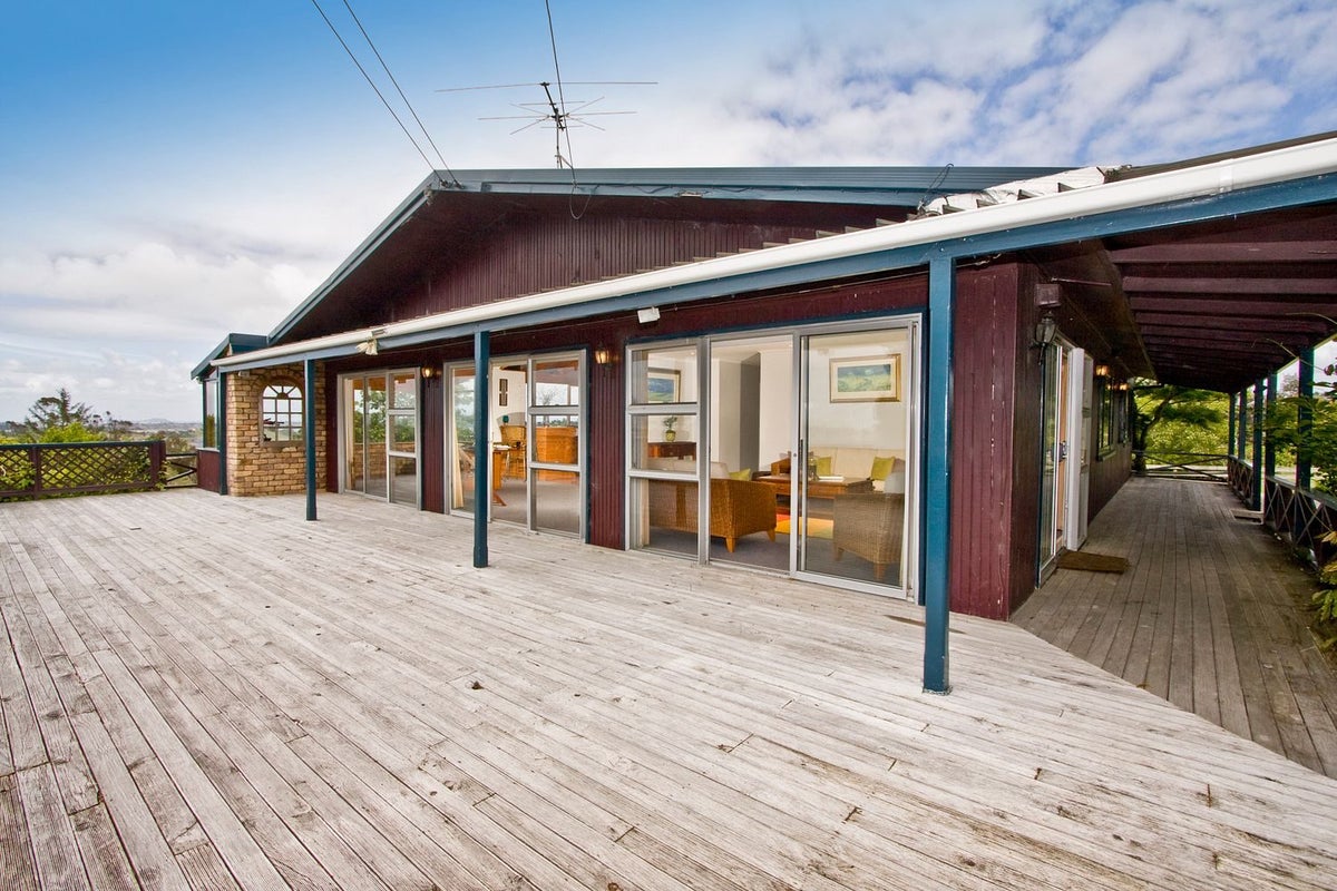 119 Lonely Track Road, Fairview Heights, Auckland - Carousel 1