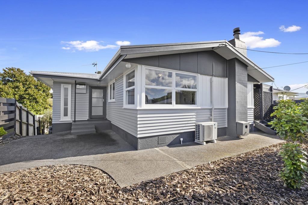 30 Belair Avenue, Blagdon, New Plymouth - Carousel 1