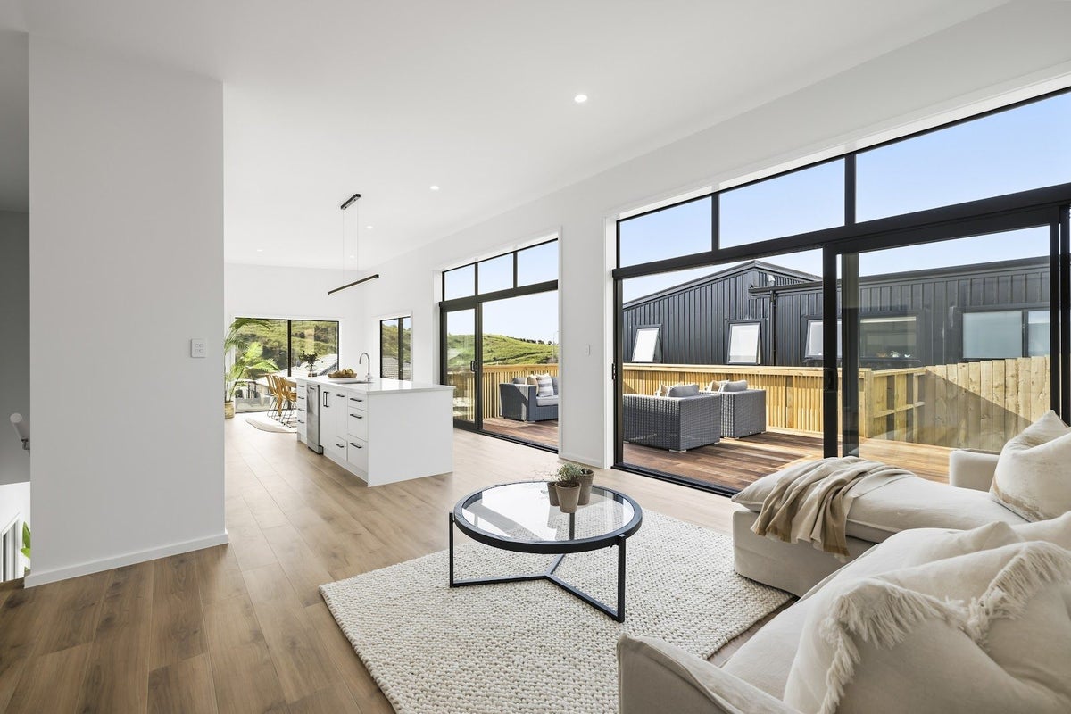 10 Bob Carter Place, Welcome Bay, Tauranga, Bay Of Plenty - Carousel 2