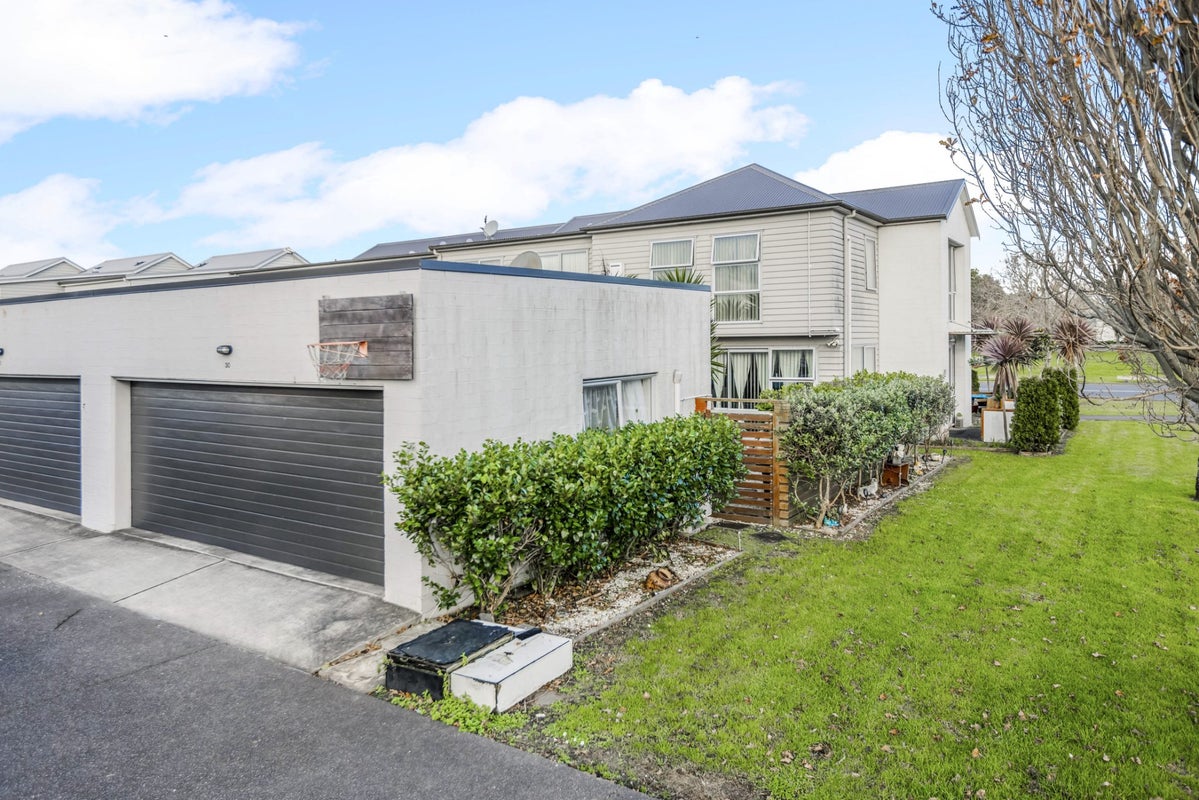 30 Kuaka Drive, Takanini, Auckland - Carousel 2