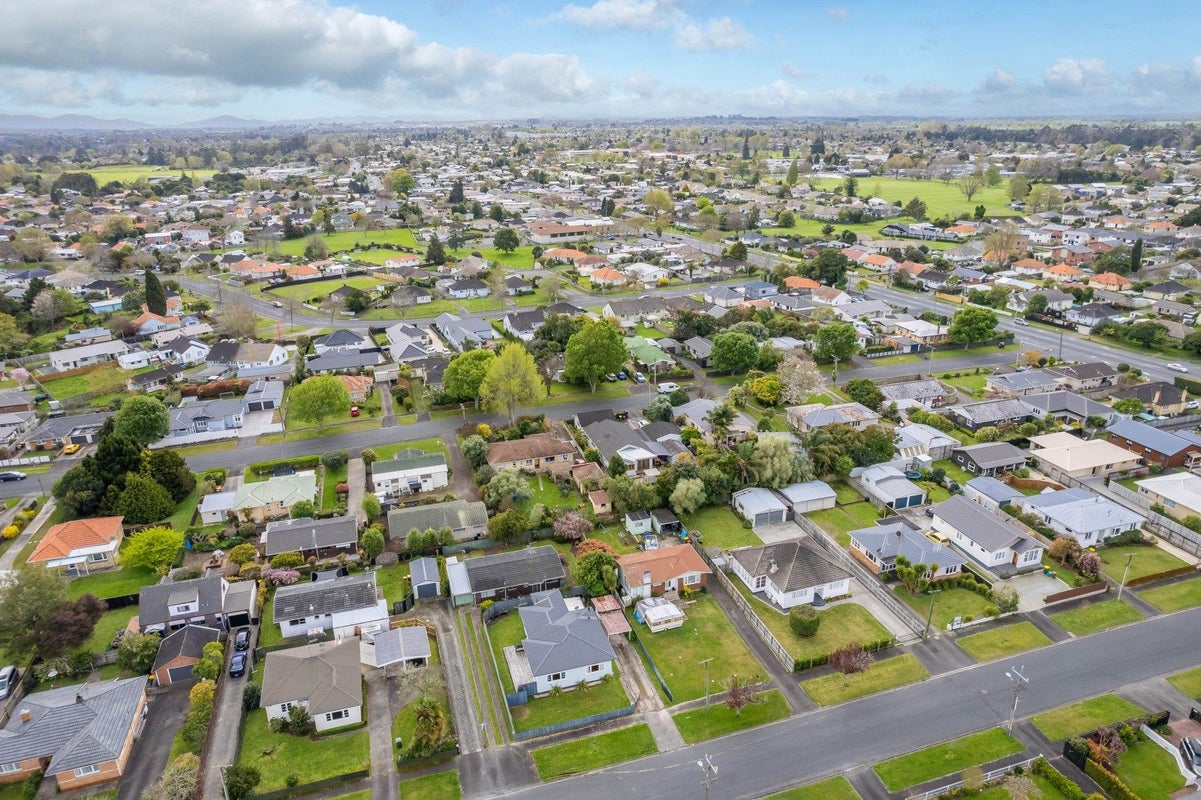 18 Winter Street, Fairfield, Hamilton - Carousel 27
