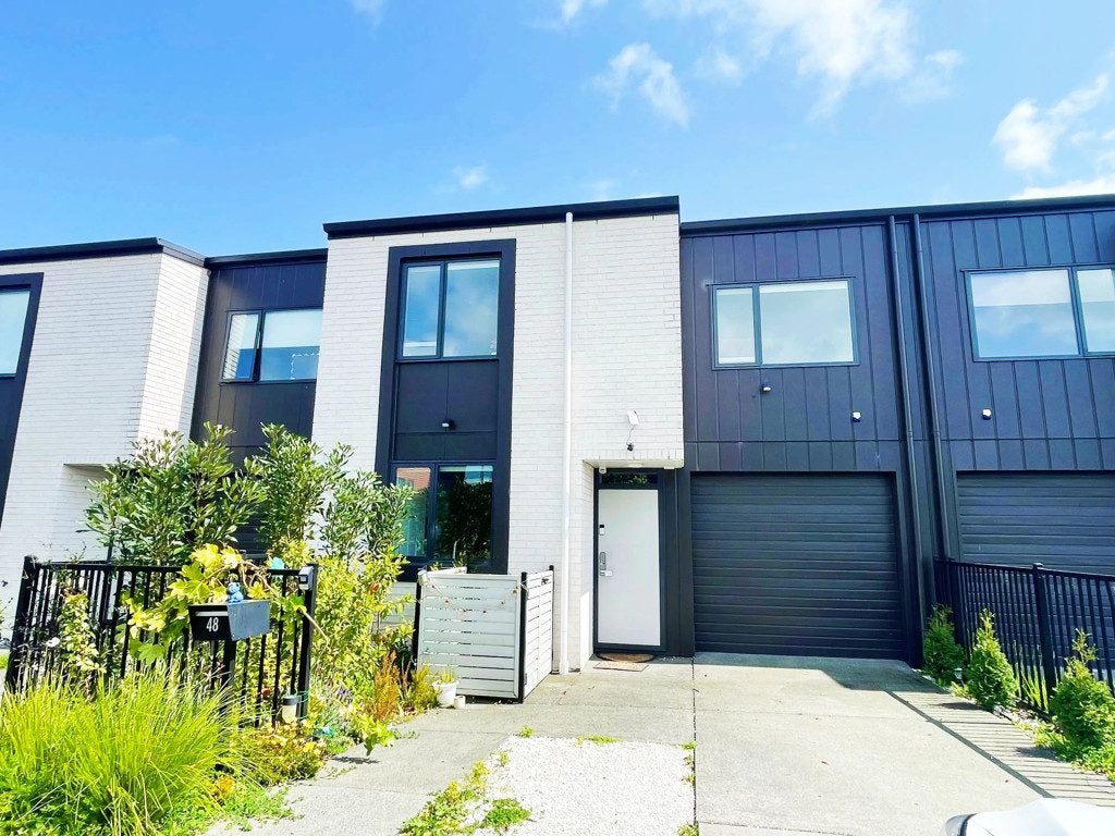 48 Whimbrel Road, Flat Bush, Auckland - Carousel 1