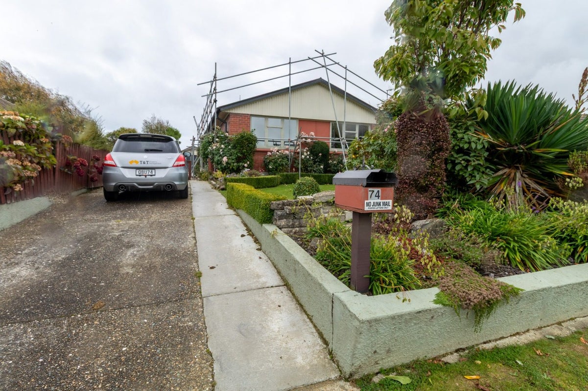 74 Conway Crescent, Glengarry, Invercargill - Carousel 1