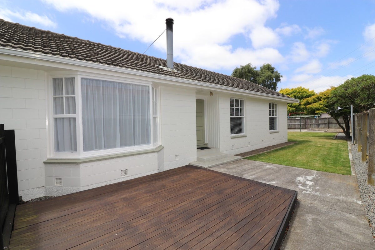 5 Davidson Crescent, Hornby, Christchurch - Carousel 1
