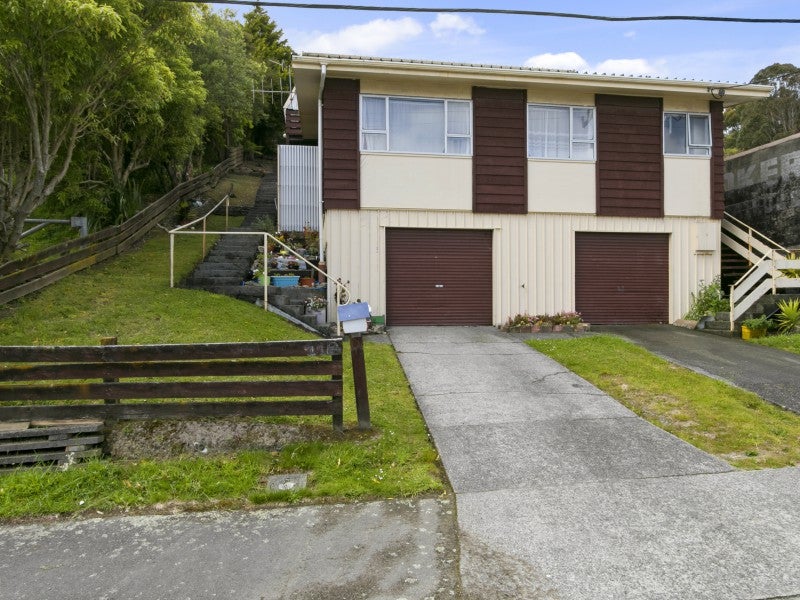 11A Fraser Street, Wainuiomata, Lower Hutt - Carousel 1