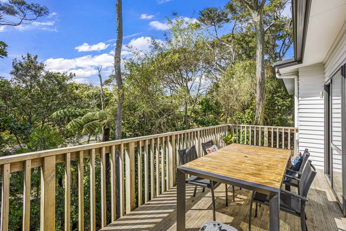 56A Tamahere Drive, Glenfield, Auckland - Carousel 2