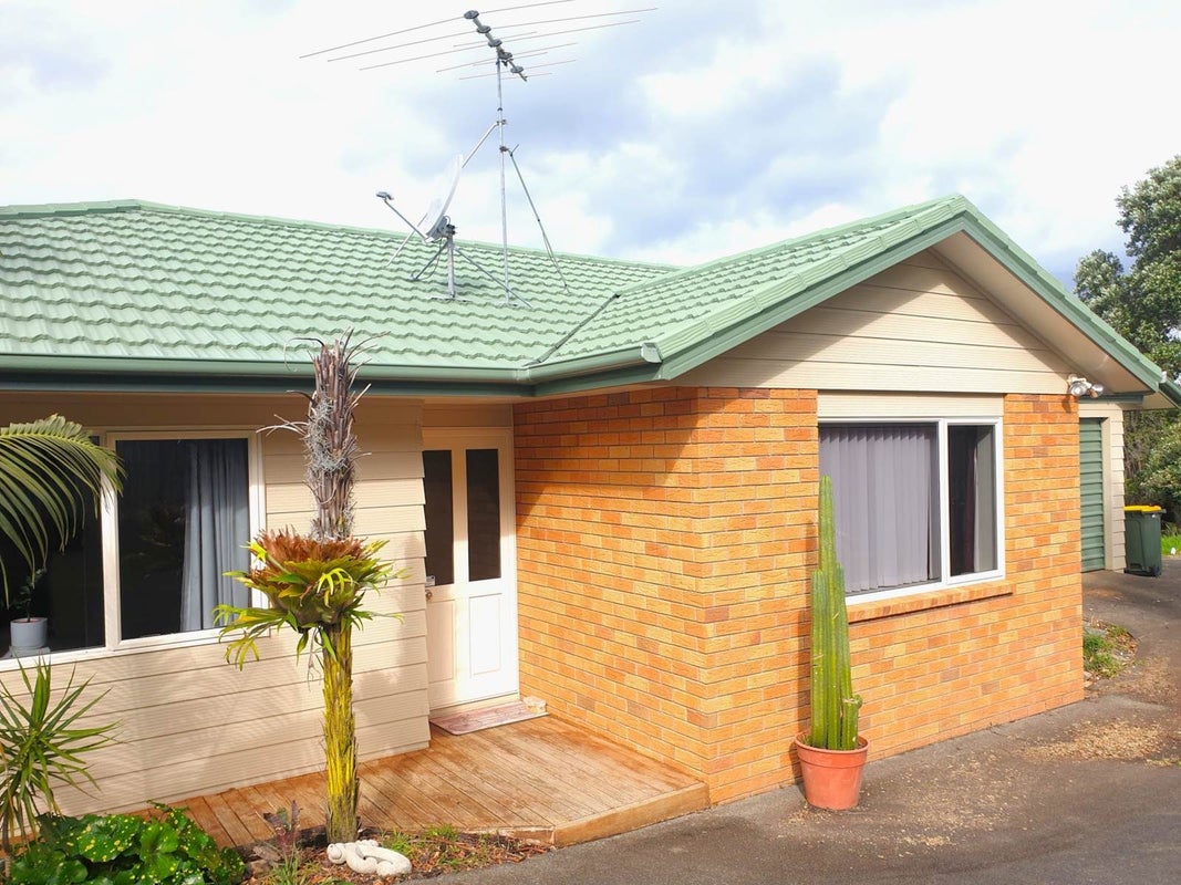 2/25 Jean Place, Stanmore Bay, Whangaparaoa - Carousel 2