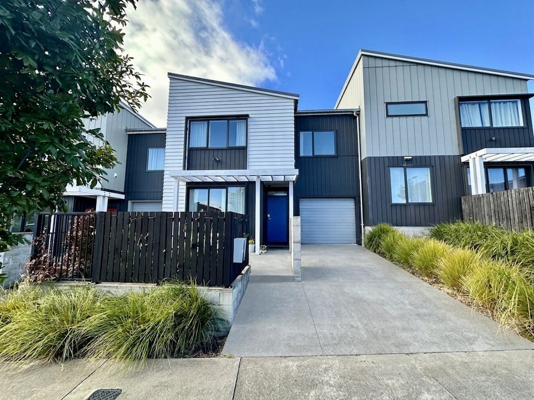 5 Huataki Road, Northcote, Auckland - Carousel 1