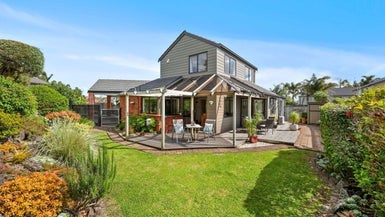 1/1 Basilton Close, Bucklands Beach, Auckland - Carousel 1