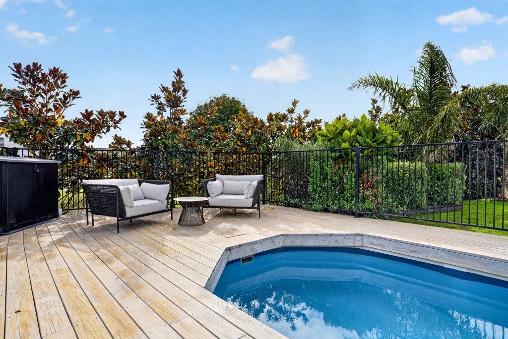 6 Giarni Place, Karaka, Papakura - Carousel 50