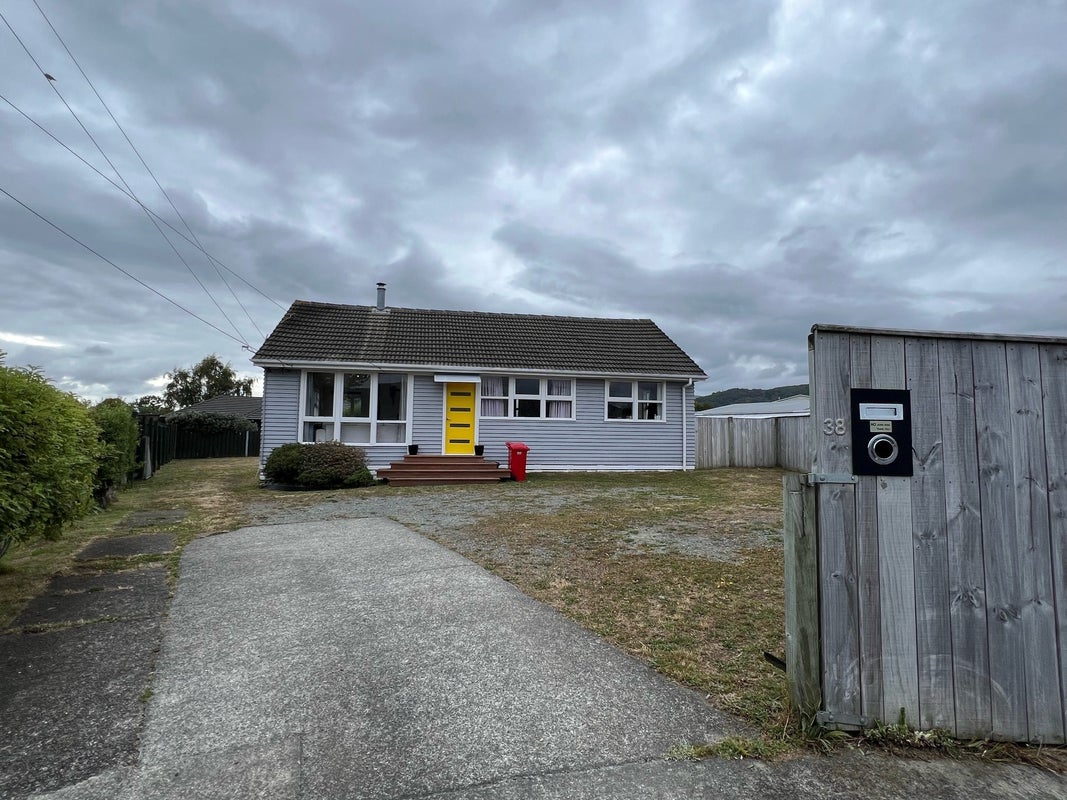 38 Ngata Grove, Trentham, Upper Hutt - Carousel 21