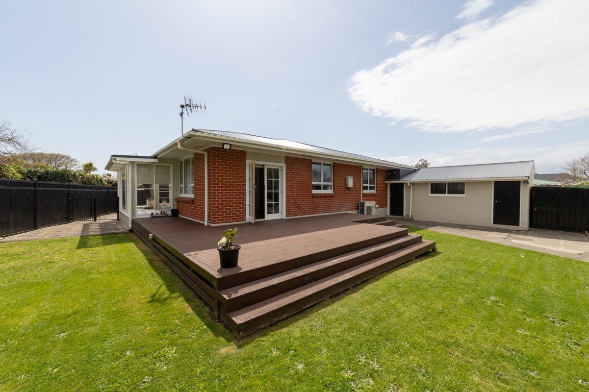 9 Innes Place, Roslyn, Palmerston North - Carousel 1