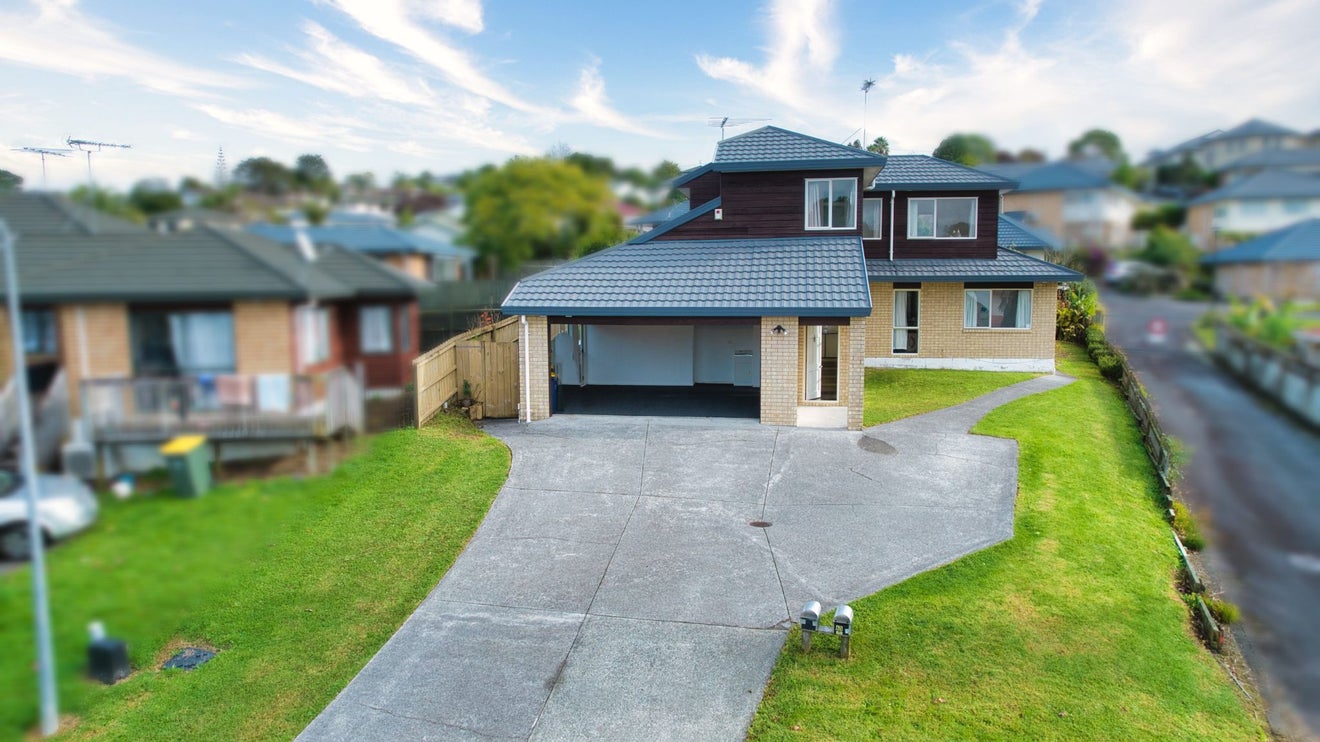 65 Milan Drive, Glen Eden, Auckland - Carousel 2