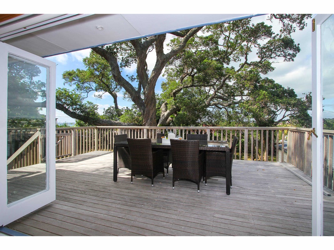 24 Howard Road, Northcote, Auckland - Carousel 2