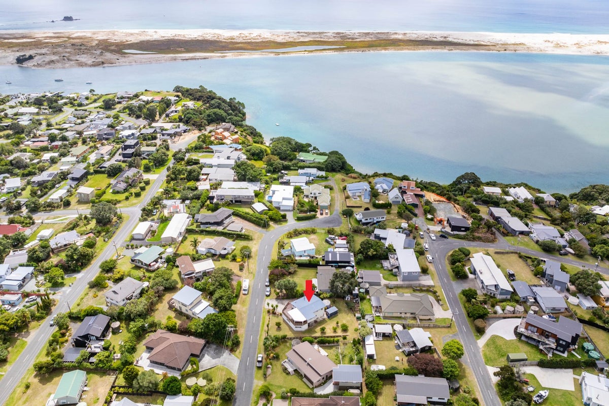 10 Awatea Street, Mangawhai Heads, Kaipara, Northland - Carousel 2