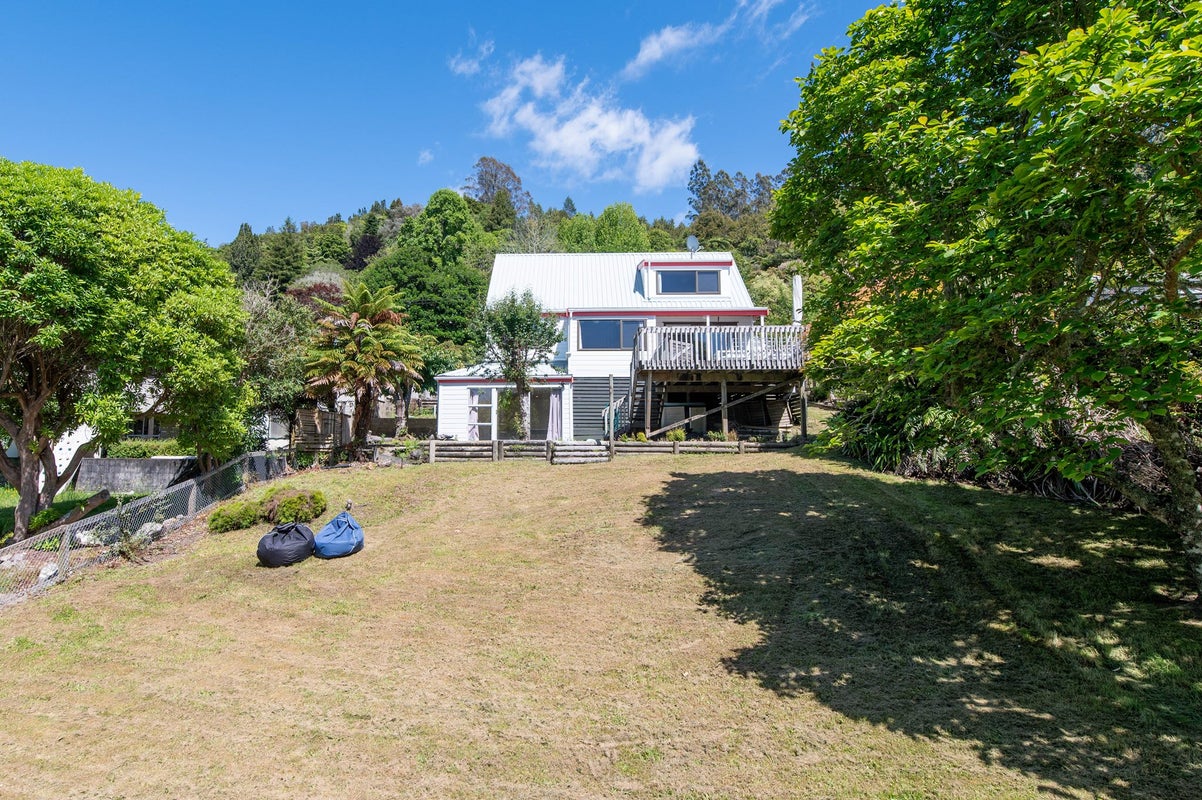 8 Branch Road, Lake Okareka, Rotorua - Carousel 1