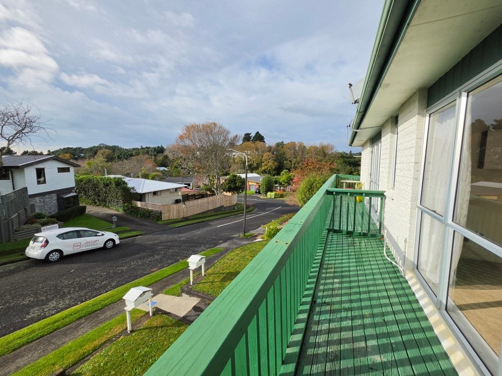 3 Fairview Place, Westown, New Plymouth - Carousel 16