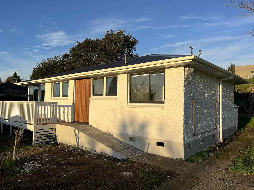155 Cambridge Road, Bethlehem, Tauranga - Carousel 1