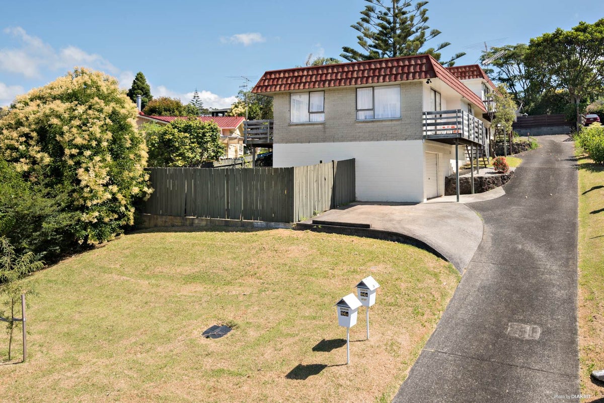 1/84 Velma Road, Hillcrest, Auckland - Carousel 1
