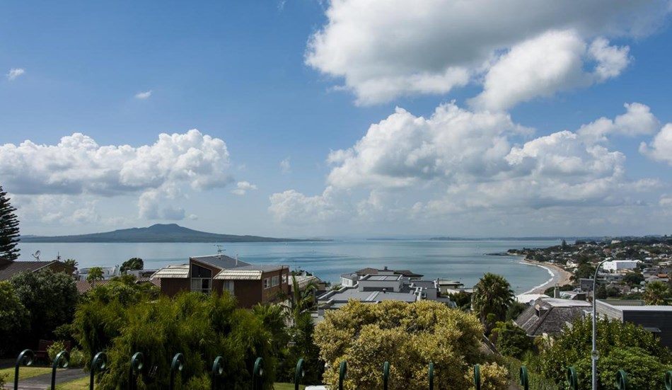 7 Marama Street, Castor Bay, Auckland - Carousel 2