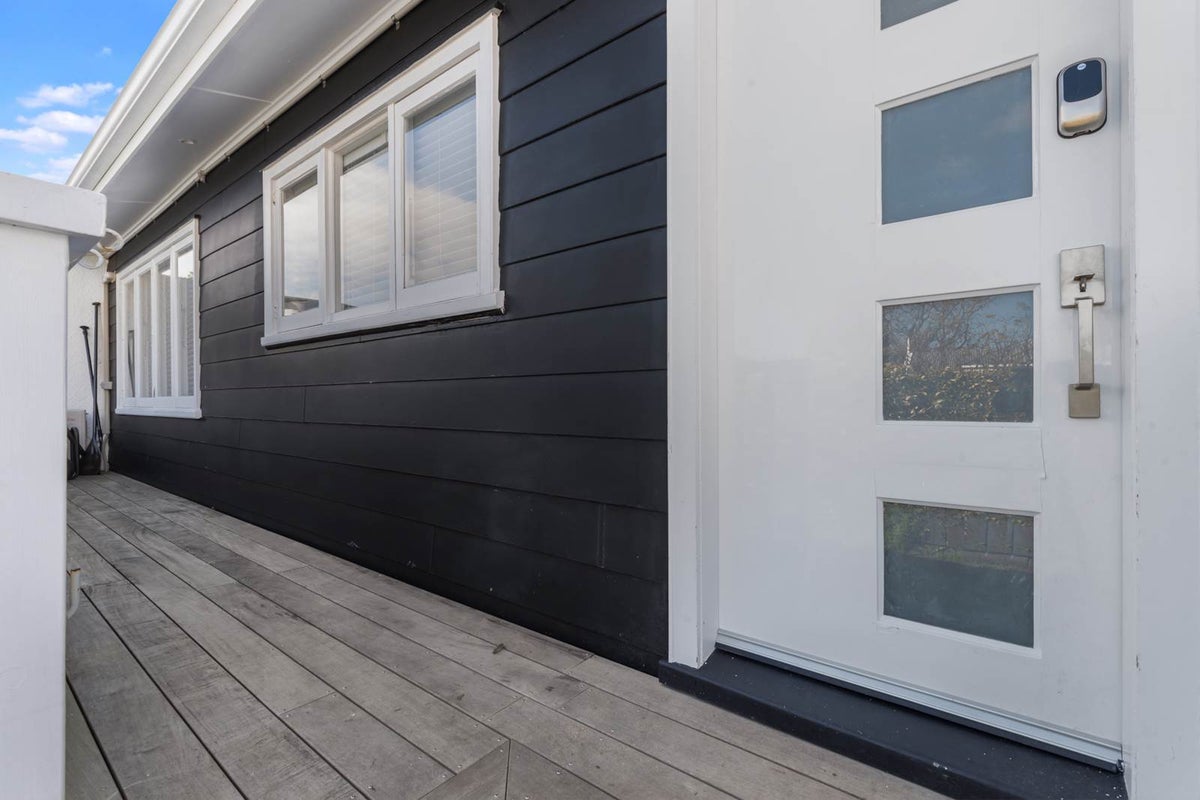 2/18A Ascot Avenue, Narrow Neck, Auckland - Carousel 22
