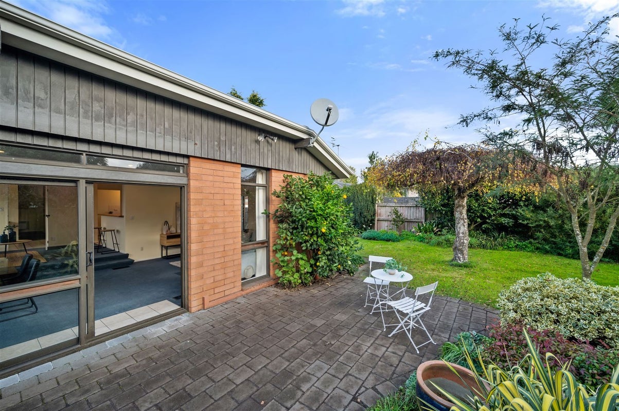 22 Camberwell Place, Avonhead, Christchurch - Carousel 1