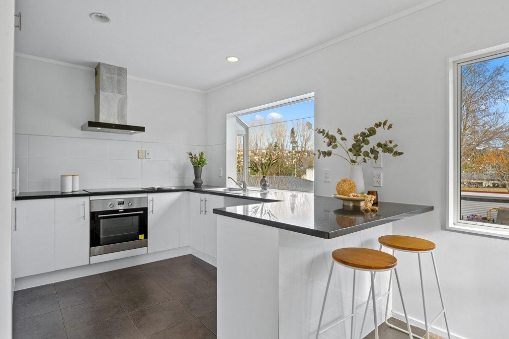 1/142 Archers Road, Glenfield, Auckland - Carousel 2