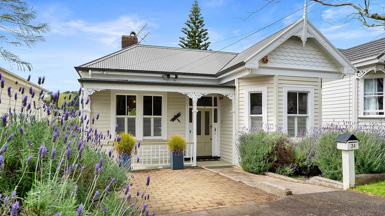 24 Roslyn Terrace, Devonport, Auckland - Carousel 1