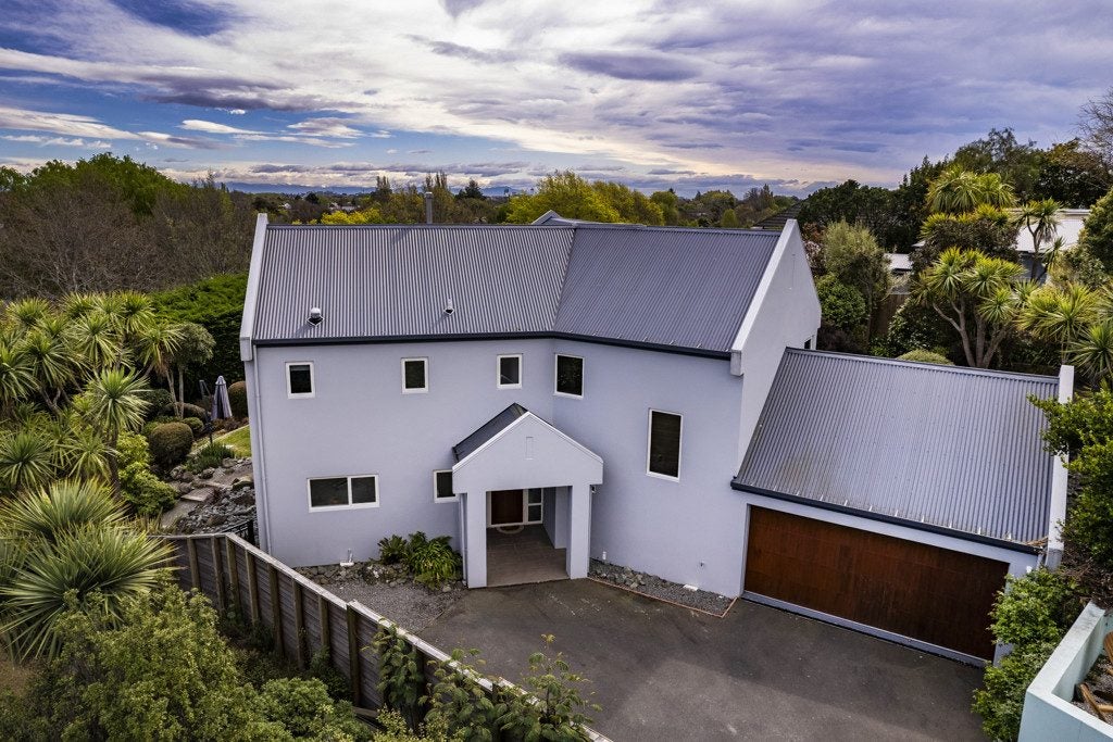 9 Enticott Place, Huntsbury, Christchurch - Carousel 1