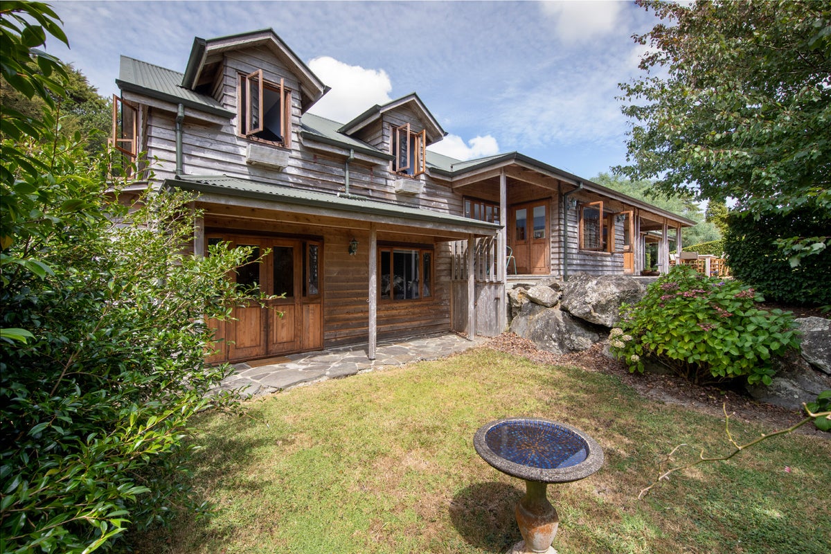 165 Three Oaks Drive, Albany - Carousel 8