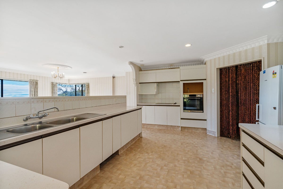 157 Waikite Road, Welcome Bay, Tauranga - Carousel 2