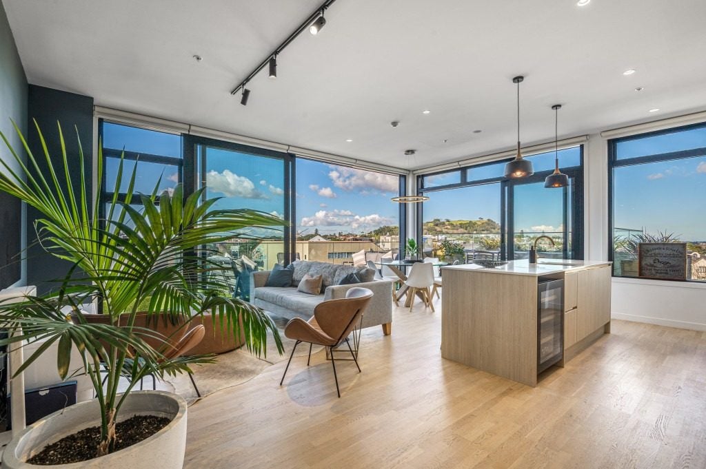 601/13 Dundonald Street, Eden Terrace, Auckland - Carousel 2