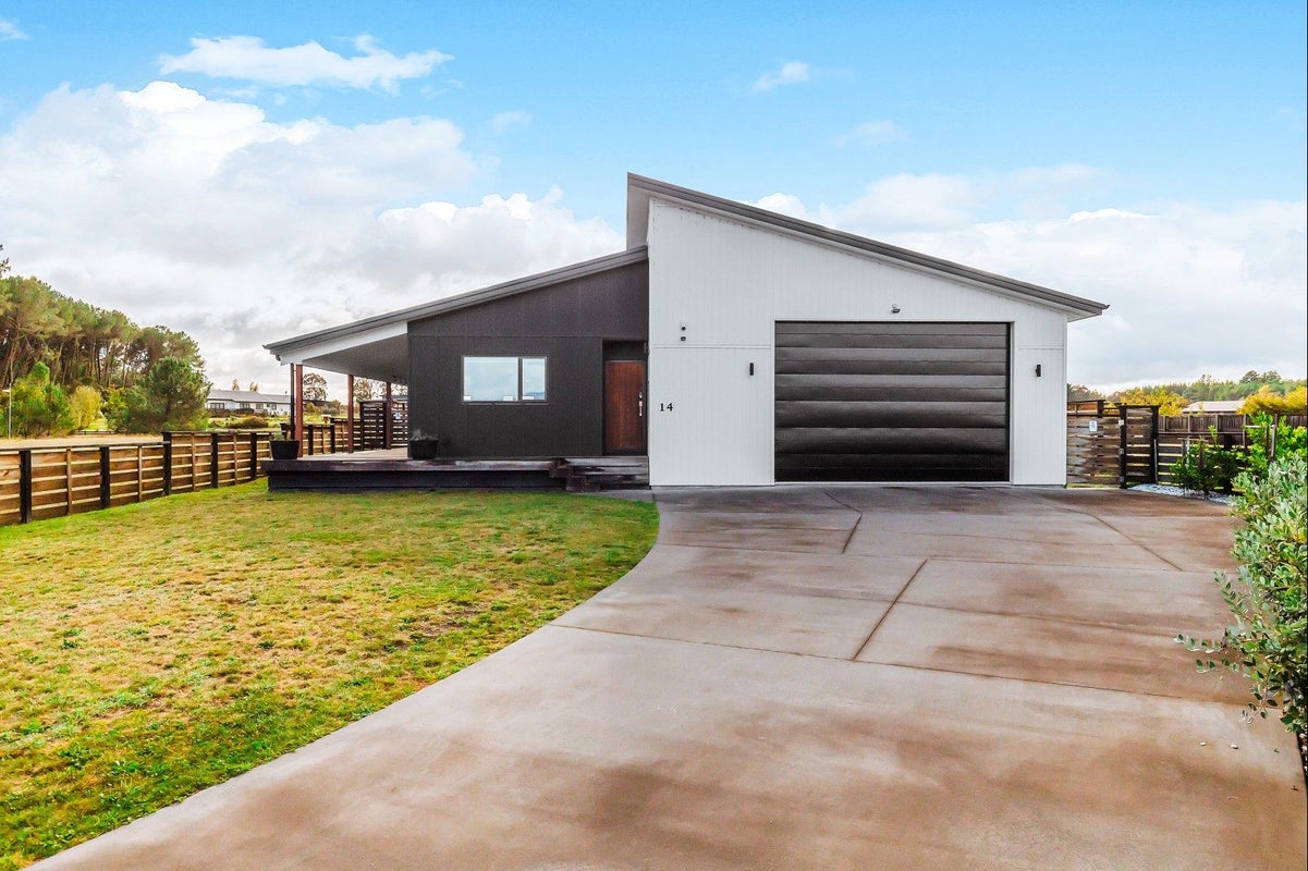 14 Komahimahi Way, MOTUOAPA, MOTUOAPA - Carousel 1