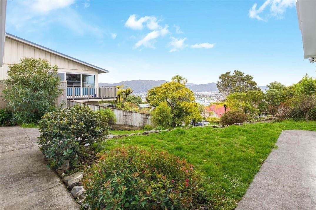 28 City View Grove, Harbour View, Lower Hutt - Carousel 19