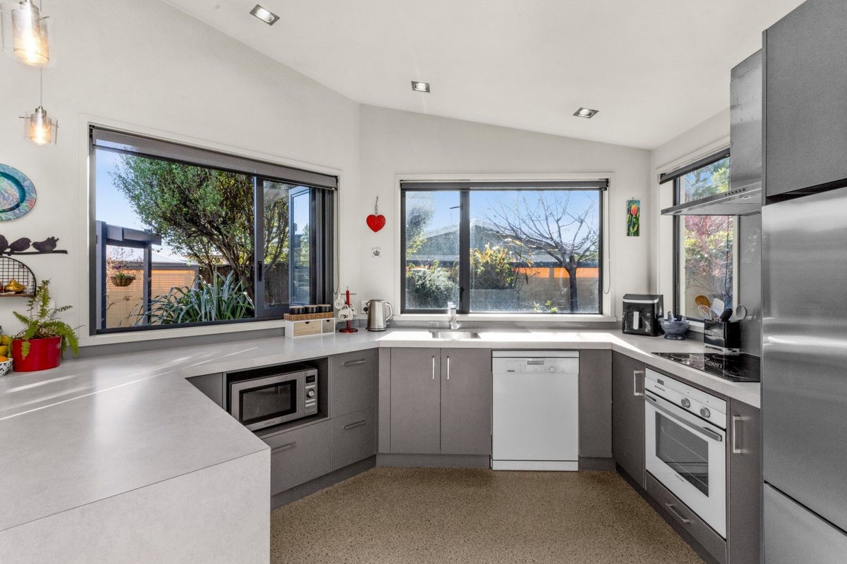 6A Kauri Street, Taradale, Napier - Carousel 2
