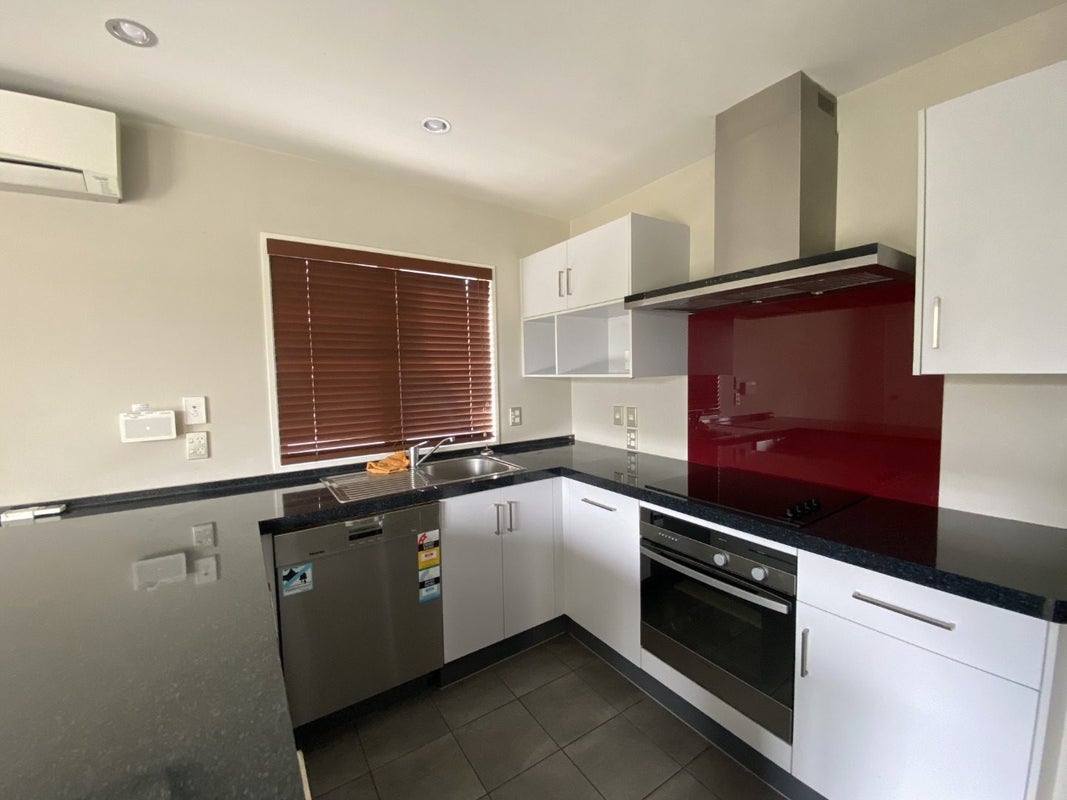 2/573 Manchester Street, St Albans, Christchurch - Carousel 2